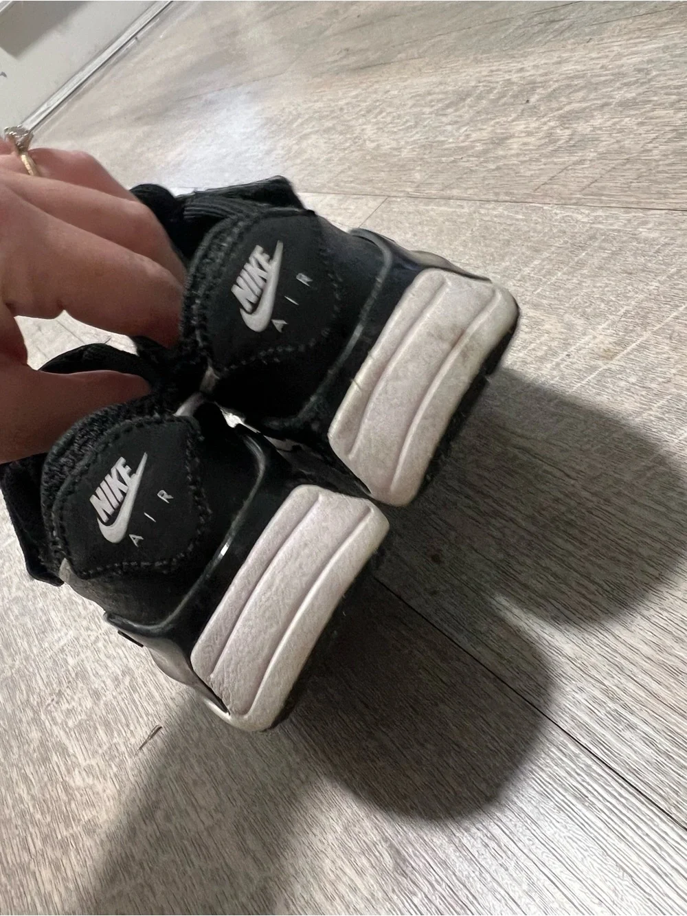 Kids Nike Black and White Athletic Sneakers Size 11C - Picture 3 of 8